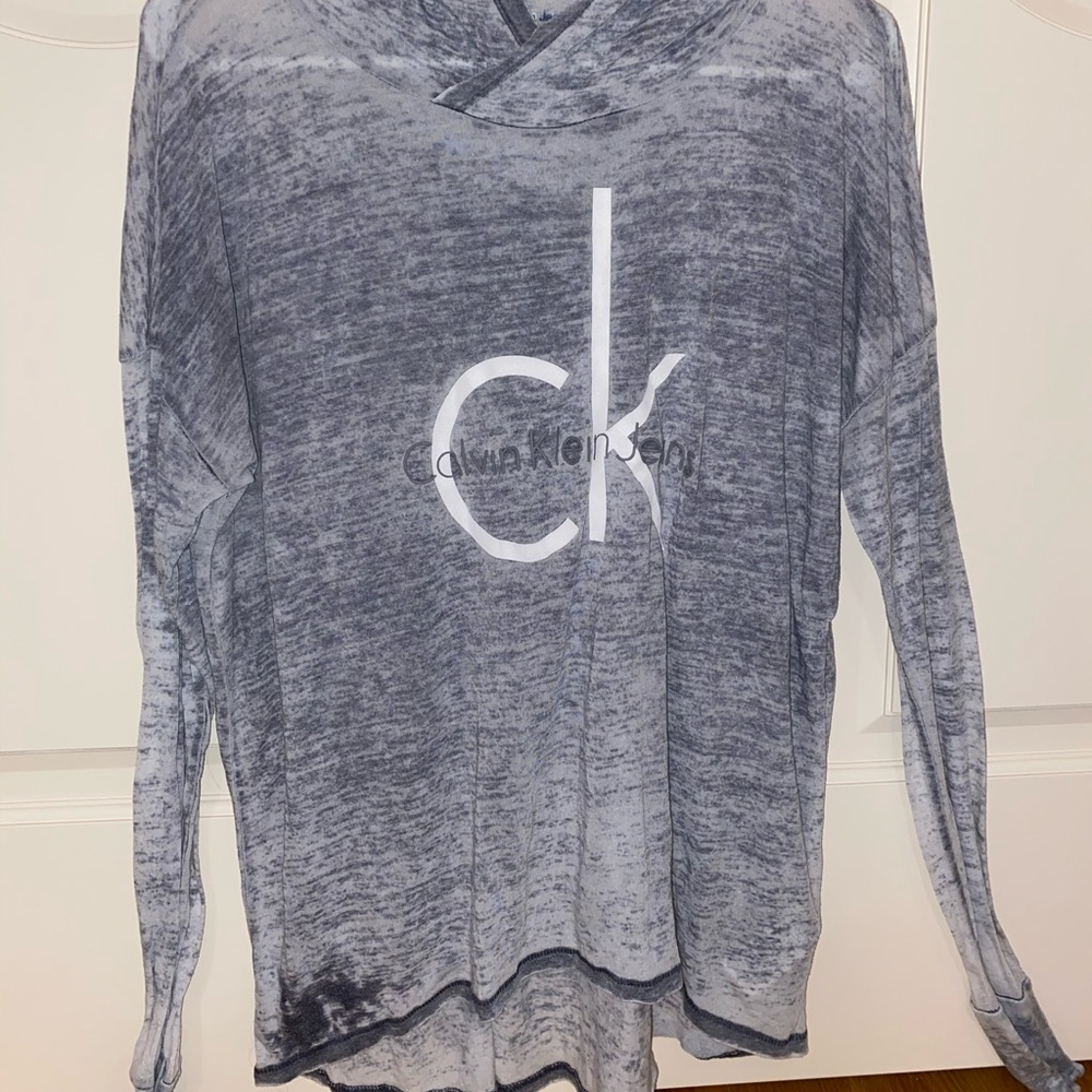 CALVIN KLEIN LONG SLEEVE HOODED TEE